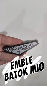 EMBLEM MOTOR YAMAHA MIO BATOK DEPAN BAHAN STAINLESS ANTI KARAT