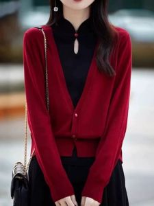 ฤดูใบไม้ร่วง ฤดูหนาว ผู้หญิง เสื้อผ้าถัก แคชเมียร์สีแดง เสื้อสเวตเตอร์ หัวเข็มขัด ปกเสื้อ ชุดกี่เพ้า Style Outlet Store ผ้าพันคอความร้อนตามฤดูกาลพิเศษ