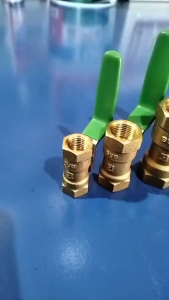 KITZ บอลวาล์ว ทองเหลือง Brass 600 Threaded TK ขนาด 1 นิ้ว ก้านเขียว