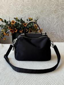 กระเป๋าเครื่องสำอาง Nylon Waterproof สำหรับผู้หญิง ความจุขนาดใหญ่ กระเป๋าใส่ของสำหรับเดินทาง กระเป๋าถือ กระเป๋าใส่ของใช้ในชีวิตประจำวัน