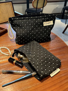 กระเป๋าเครื่องสำอางลายจุด กระเป๋าใส่ของใช้ในห้องน้ำ กระเป๋าใส่เสื้อผ้าชั้นใน กระเป๋าเดินทางพกพาสะดวก กระเป๋าใส่เครื่องสำอางหวานๆ