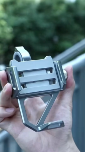 Giá đỡ kẹp điện thoại iphone dành cho xe đạp Z05 cao cấp hợp kim nhôm cho xe đạp