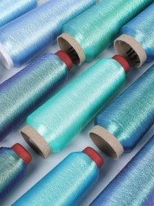 เส้นด้ายสีสันสดใส ทองและเงิน ด้าย ด้ายใย ด้ายถักแบบถักด้วยมือ ดีไซน์สร้างสรรค์ เสื้อผ้า ด้ายถัก ด้ายถักแบบหมุนเวียน