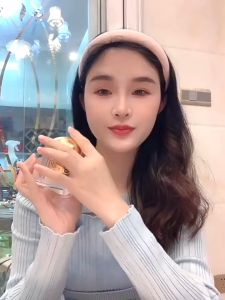 WOWO🐌 krim anti-kedut蜗蜗鱼子精华光感沁嫩抗皱霜50g 改善暗沉紧致滋修复霜锁水 Caviar Anti-Wrinkle Cream Firming Repair Cream