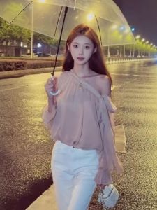 CHANGTONG | Off-shoulder Bud Design Fashionable Blouse Spun Fabric