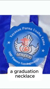 Samir Kalung Wisuda Logo Sekolah