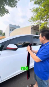 Vè che mưa xe tải KIA K200/K250/ BONGGO III đời 2018 – 2021 Nhựa đen cao cấp