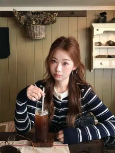 Korean Style Striped Short Cardigan Sweater Womens Autumn Winter Lazy Fashion Knitted Top Loose Fit Soft Fabric Long Sleeve