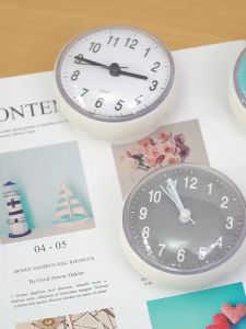 Panduan Membeli Jam Dinding Tempel Praktis & Anti Air: Jam Mini Dinding Tempel Kamar Mandi Dapur Anti Air Anti Kabut