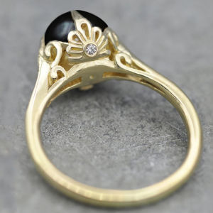 Huitan Gold Color Simulated Pearl Women Rings for Wedding Temperament Elegant Lady Finger Accessories Party Gift Trendy Jewelry
