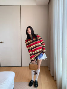 เสื้อสเวตเตอร์คอเหลี่ยมแขนยาวผู้หญิงทรงหลวมบางลายทาง เสื้อคลุมกันหนาวแบบลำลองสำหรับฤดูใบไม้ร่วง 100% ผ้าฝ้าย