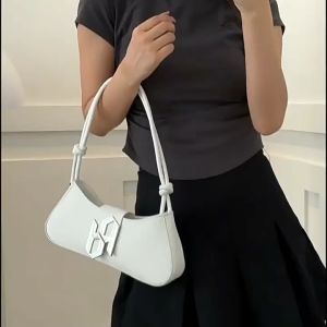 QNQN สุภาพสตรี PU หนังสีทึบรูปพระจันทร์เสี้ยวกระเป๋าสะพายกระเป๋าสะพายแฟชั่นสีทึบขนาดใหญ่กระเป๋าสะพาย Dumpling แบบพกพาน้ำหนักเบากระเป๋าสะพายไหล่หรูหราสูงสีทึบ