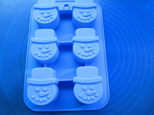 6-Hole Christmas Snowman Silicone Cake Mold: A Multi-Purpose DIY Tool