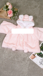 Jaket Bulu Bayi Anak Perempuan Pompom Lucu – Outerwear Anak Bahan Lembut Hangat Usia 0-24 Bulan