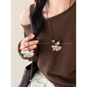 สร้อยคอรูปใบไม้ Ginkgo Leaf หรูหรา สร้อยคอแฟชั่นฤดูใบไม้ร่วง/ฤดูหนาว สำหรับผู้หญิง สร้อยคอสุดหรู สร้อยคอสเวตเตอร์ สร้อยคอแบบพิเศษ