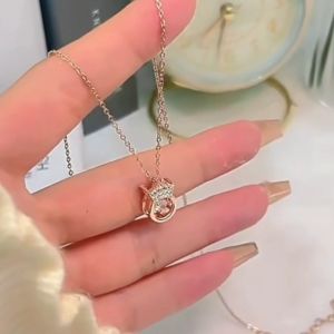 Kalung Titanium Wanita Mahkota Crown Terbaru