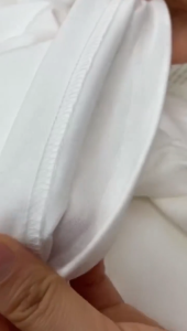 ( GIÁ MỞ BÁN ) Áo Phông Bé Gái Dáng Rộng In Hình THỏ Dâu Tây Chát Liệu Cotton Thoáng Mát