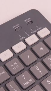 Alcatroz Xplorer Go BTR200 Bluetooth Wireless 2.4G Rechargeable Keyboard