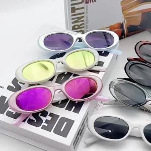 Ladies Black Oval Metal Decorative Fashionable Glasses Retro Street Style Lightweight Creating A Trendy Appearance