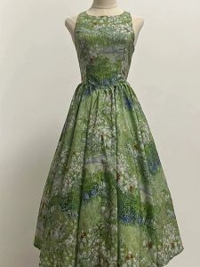 ชุดราตรีพิเศษสำหรับงานแต่งงาน ชุดราตรีดอกไม้ ชุดราตรีสุดหรู ดีไซน์เก๋ไก๋ ชุดเดรสยาวปานกลาง แขนกุด คอเหลี่ยม