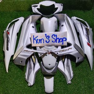 ชุดสี125iไฟเลี้ยวบังลมสีขาวตัดกลางบอร์นชิ้นงานสนิทเปลือกงานABS