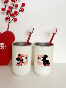 ชุดแก้วแปรงสีฟันแต่งงานในลวดลายการ์ตูนสตีลไร้สนิมสำหรับคู่รัก เคาน์เตอร์อเนกประสงค์สำหรับห้องน้ำของครอบครัว