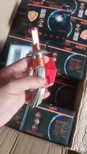 Đèn led pha 3 mặt hàng loại 1 chân h4 gắng xe máy.