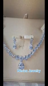 Neriza Jewelry/ชุดเครื่องประดับเจ้าสาวเพชรขาวล้วนเกรดพรีเมี่ยมประกายไฟเทียบเท่าเพชรแท้ รหัส NSW090 จัดส่งพร้อมกล่อง