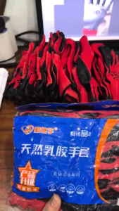 Sỉ 12 Đôi găng tay phủ cao su sần 389 màu đỏ đen găng tay lao động găng tay xây dựng-găng tay chống cắt