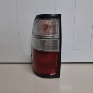 ไฟท้าย ISUZU TFR DRAGON EYE ปี 1999-2001 2สี ขาวแดง ดราก้อน อาย ดราก้อน เพาเวอร์ ตราเพชร Diamond