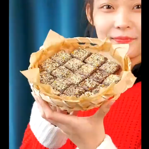 甘草枇杷糕金银花去火口臭养生调理零食罗汉果润喉糖老少糖尿果糕Licorice Loquat Sugar Cake Honey