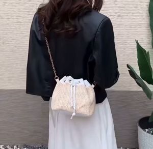 กระเป๋าแฟชั่น กระเป๋าสะพายข้างงานสาน กระเป๋าสานขนมจีบ - ขนมจีบ 3 สี รวมกับกระเป๋าแฟชั่น