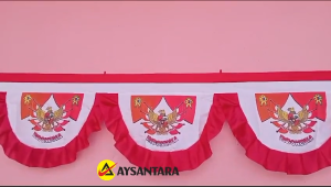 AYSANTARA Bendera Gapura Lespang Merah Putih Gelombang Panjang 45 Meter HUT RI Indonesia