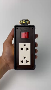 SOKAWA บล็อคยาง 2x4 นิ้ว พร้อมปลั๊กและสวิตช์ รุ่น S-269