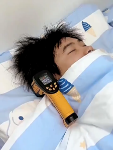 Hot Water & Ice Bag Reusable Therapy Hot Cold Water Bag Sports Injuries Fever