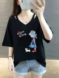 พลัสไซส์ เสื้อยืดความยาวไหล่ ลำลอง หลวม แขนสั้น คอวี พรางหุ่น ผู้หญิง แฟชั่น ฤดูร้อน เสื้อยืดบาง โพลีเอสเตอร์