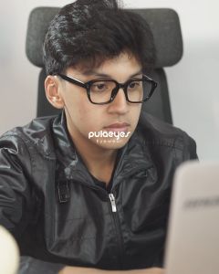 Pulaeyes Eyewear Kacamata Minus Antitradiasi Photocromic Bentuk Square Kotak TR90 Kacamata Skena Frame Tebal 9076