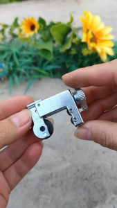 Cutter cắt ống đồng ống nhôm loại mini cho thợ điện lạnh