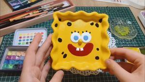 Tô Tượng Thạch Cao hottrend Đĩa 2D Nhân Vật Hoạt Hình luyện vẽ tô màu giảm stress. Tượng decor. (không kèm màu tô)