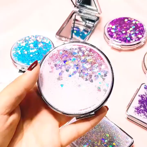 Gương trang điểm mini 2 mặtkim tuyến nước chảy lên xuốngkích thước nhỏ gọn dễ mang theo