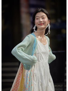 Mixd | Áo Blouse Len Thêu Ren Sợi Kẻ Băng
