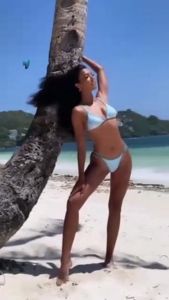 Buy 1 Take 1 Sunscreen Tinted Premium Brightening Medium Shade Anti Invisible Sunblock Cream SPF50+