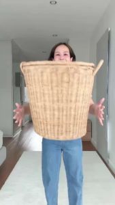 janunstudio • KIEM-EEE polo 5 สี (เสื้อน้องเกี้ยมอี๋) - เสื้อไหมพรมอัดพลีท เย็นมาก ไม่ต้องรีด ใส่คู่กับอะไรก็สวย