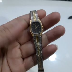 Đồng hồ lụa nữ cổ điển mặt oval size ngang 18mm demi vàng second hand