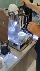 Sahara เครื่องชงกาแฟกึ่งอัตโนมัติ Sensational Win Cherry ซาฮารา รุ่น ZB23 สไตล์วินเทจ