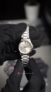 Jam Tangan Wanita Casio LTP-1183G-7A Silver Dial Dual Tone Stainless Steel Strap