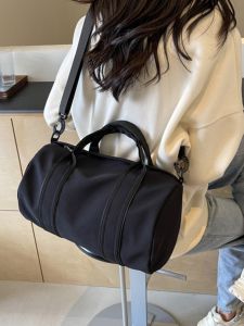 Waterproof Fitness Bag Womens Crossbody Travel Yoga Large Capacity Sports Bag Handheld Cylinder Bag for Men New 2026