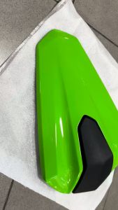 ครอบเบาะ (ตูดมด) NInja400 ปี18-24 ของแท้ มือสอง สภาพใหม่มาก