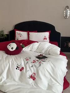 Kiss Dear | Red Panda Patterned 100-count Long Staple Cotton Bedding Set