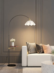 Modern Simplicity Petal Fishing Lamp Floor Lamp Luxury Vintage Atmosphere Side Table Lamp for Living Room Bedroom Iron PMMA